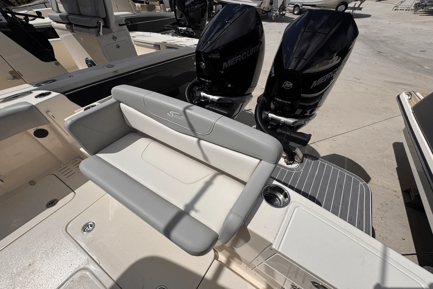 2025 Scout 305 LXF Image Thumbnail #4