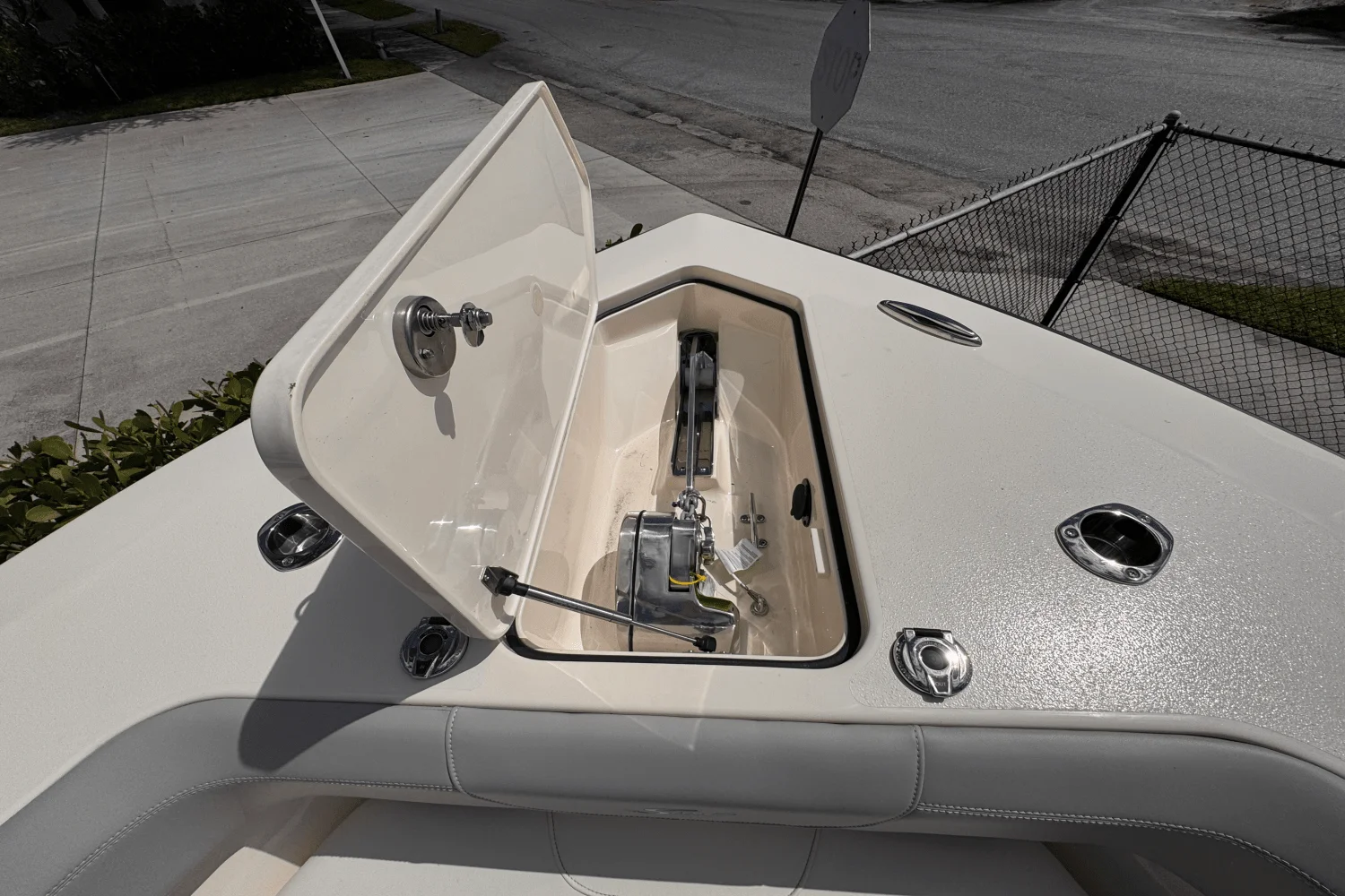 2025 Scout 305 LXF Image Thumbnail #16