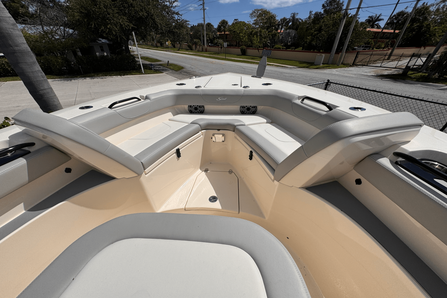 2025 Scout 305 LXF Image Thumbnail #14