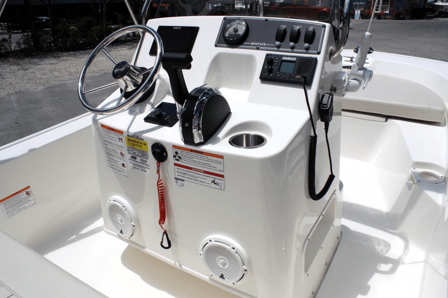 2025 Boston Whaler 150 Montauk Image Thumbnail #14