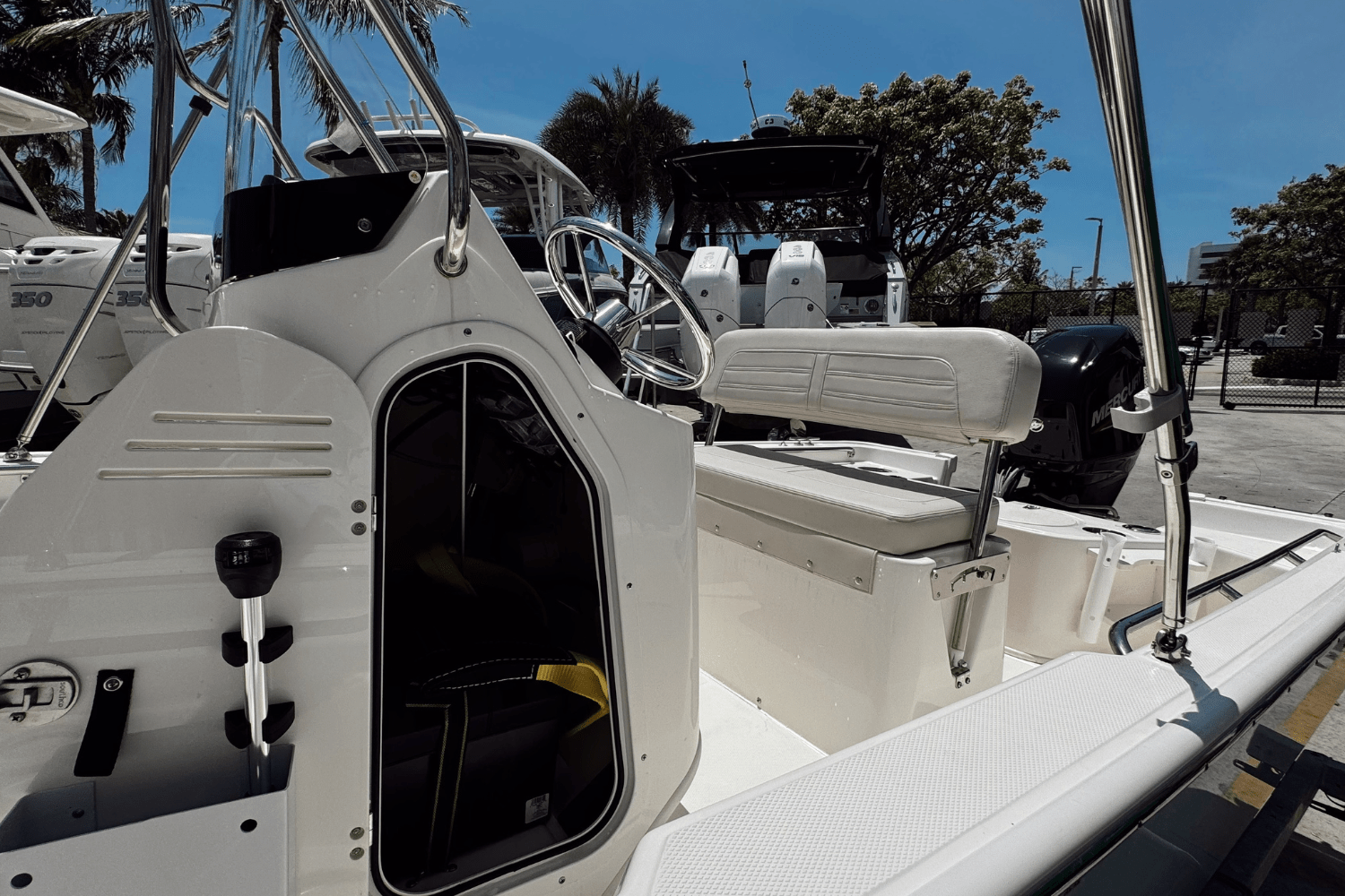 2025 Boston Whaler 150 Montauk Image Thumbnail #8