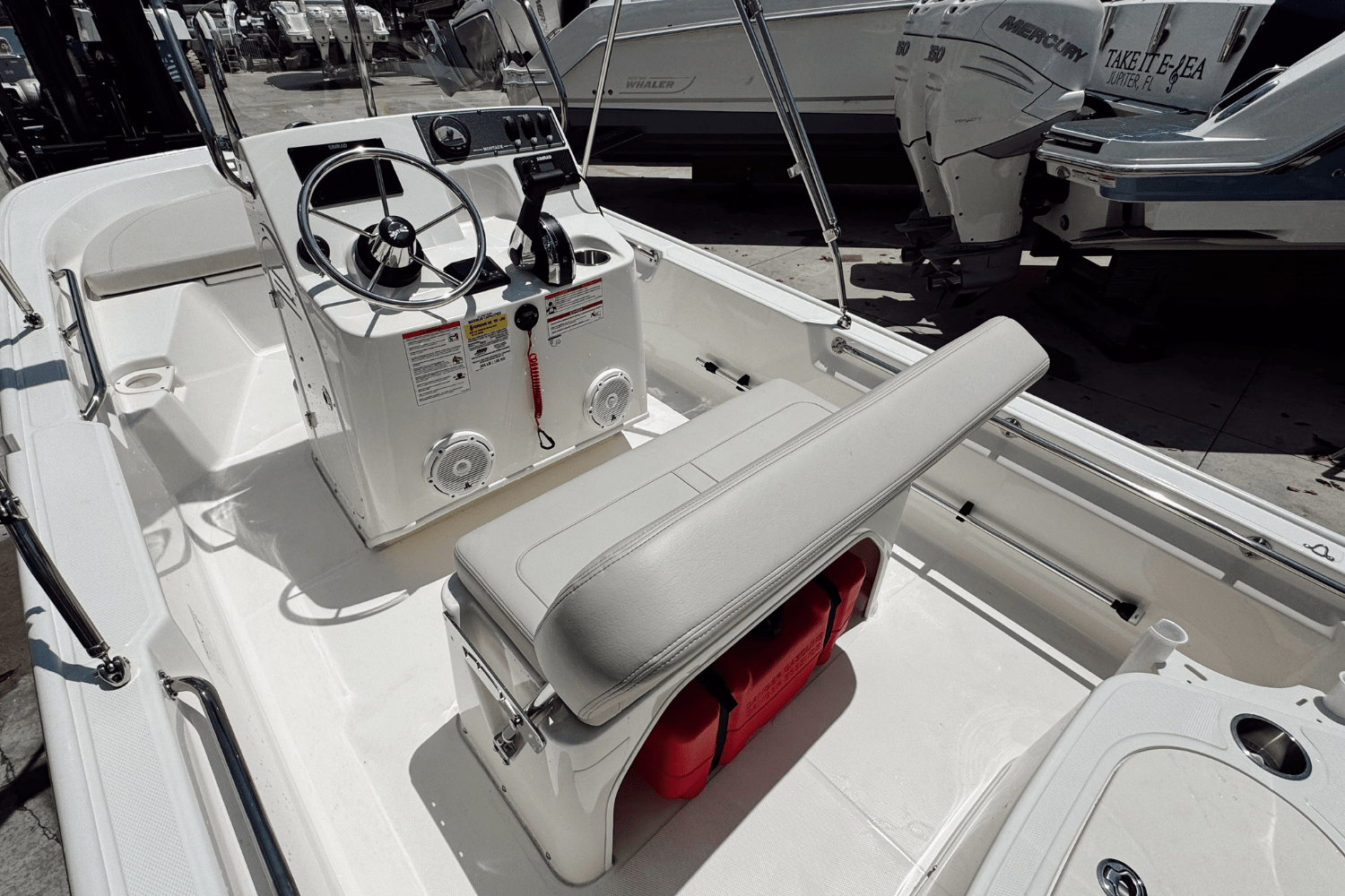 2025 Boston Whaler 150 Montauk Image Thumbnail #6