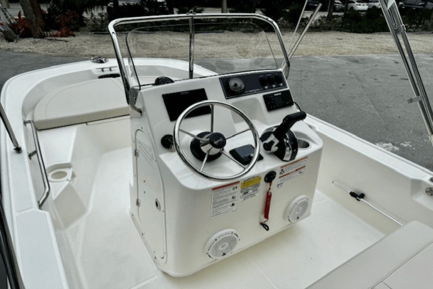 2025 Boston Whaler 150 Montauk Image Thumbnail #12