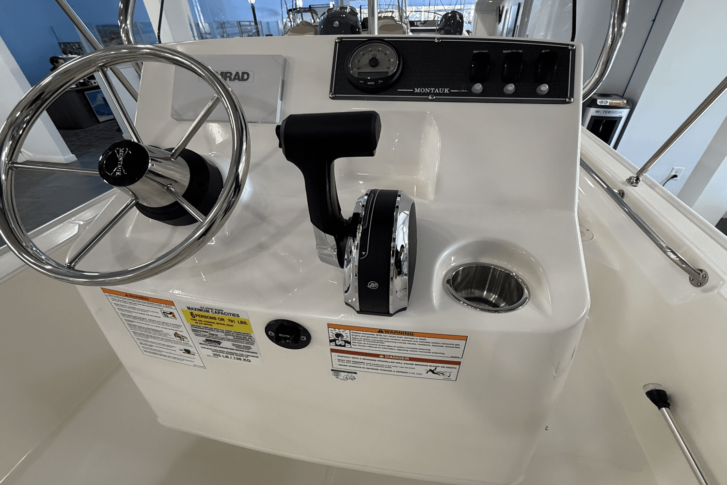 2025 Boston Whaler 150 Montauk Image Thumbnail #7