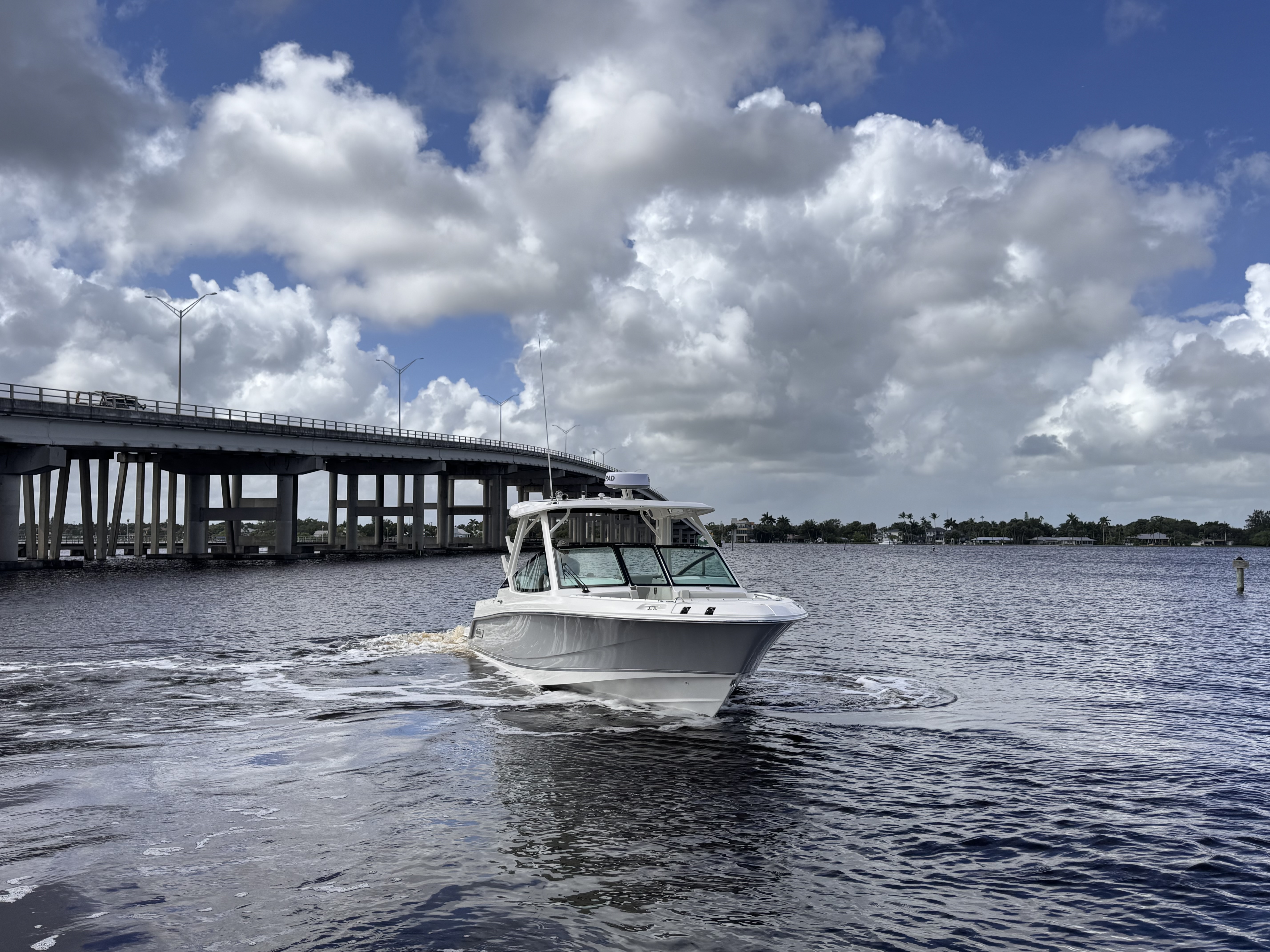 2025 Boston Whaler 280 Vantage Image Thumbnail #1