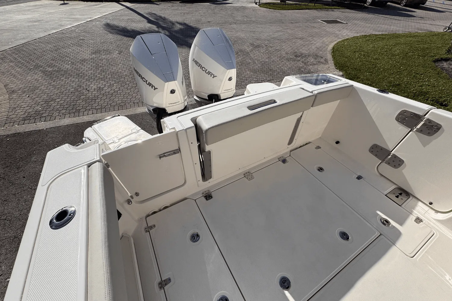 2025 Boston Whaler 280 Vantage Image Thumbnail #10