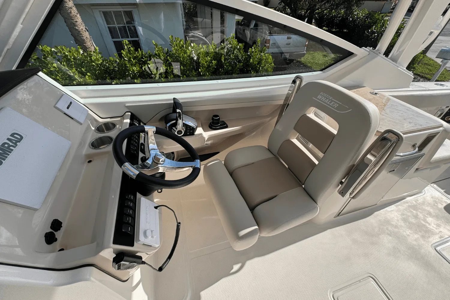 2025 Boston Whaler 280 Vantage Image Thumbnail #21