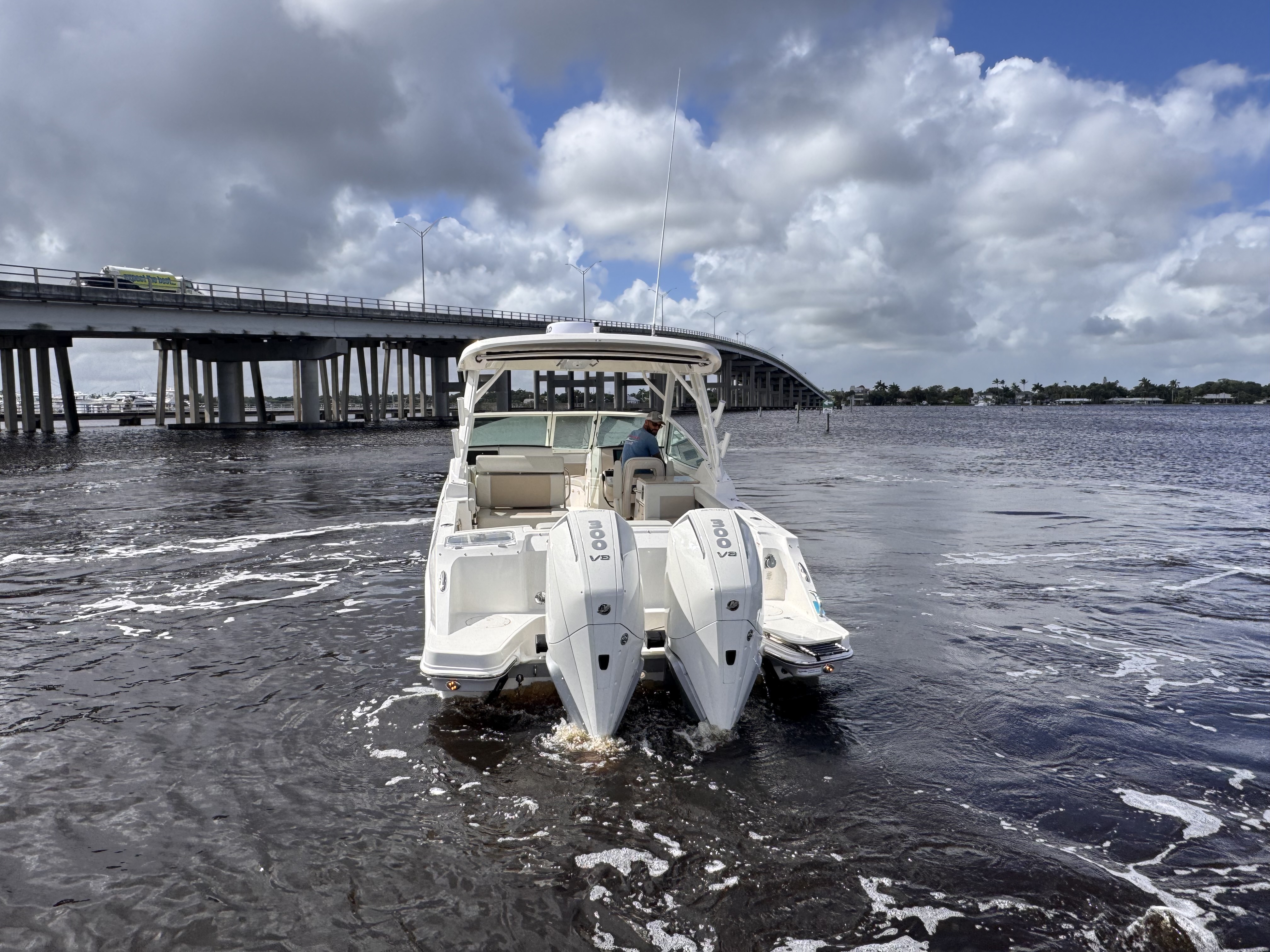 2025 Boston Whaler 280 Vantage Image Thumbnail #4