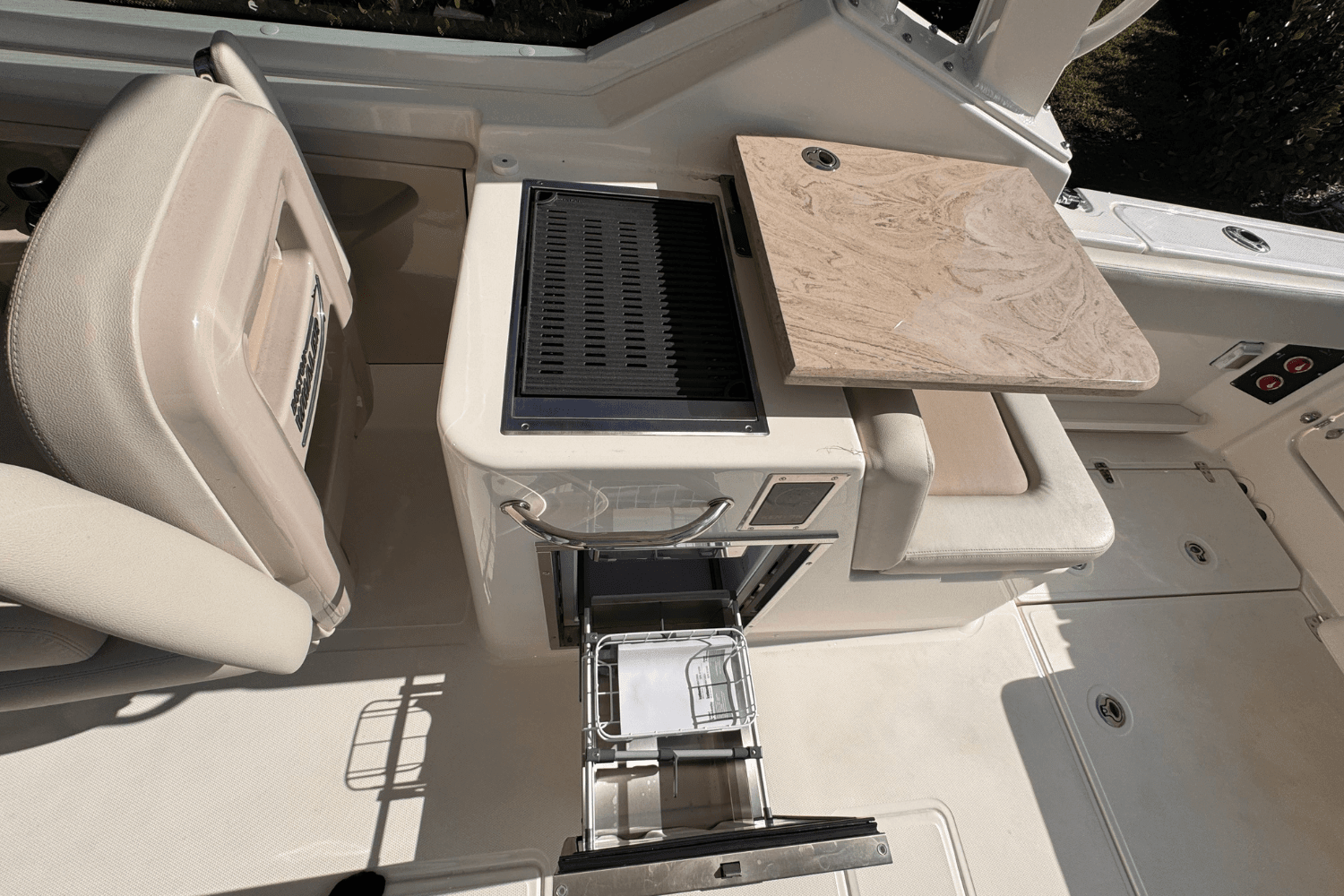 2025 Boston Whaler 280 Vantage Image Thumbnail #13