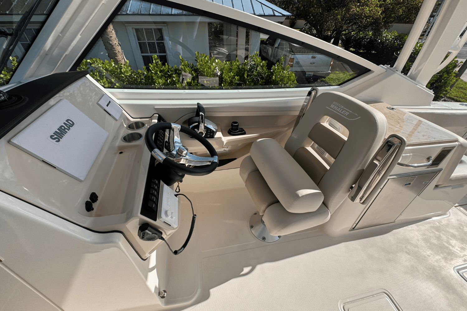2025 Boston Whaler 280 Vantage Image Thumbnail #18