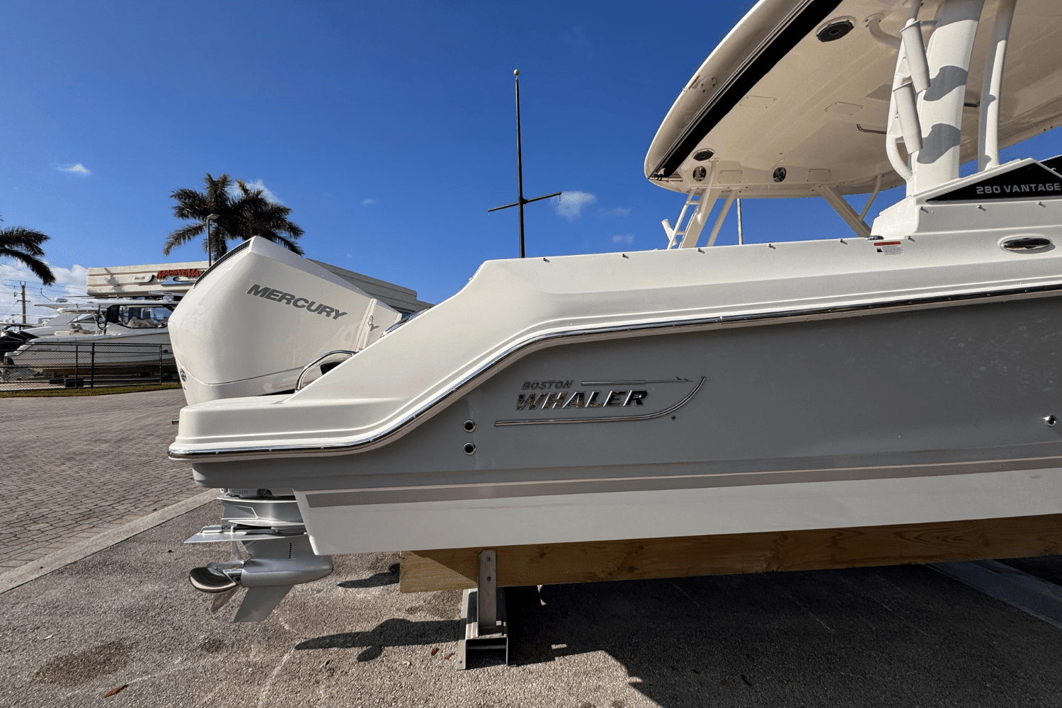2025 Boston Whaler 280 Vantage Image Thumbnail #2