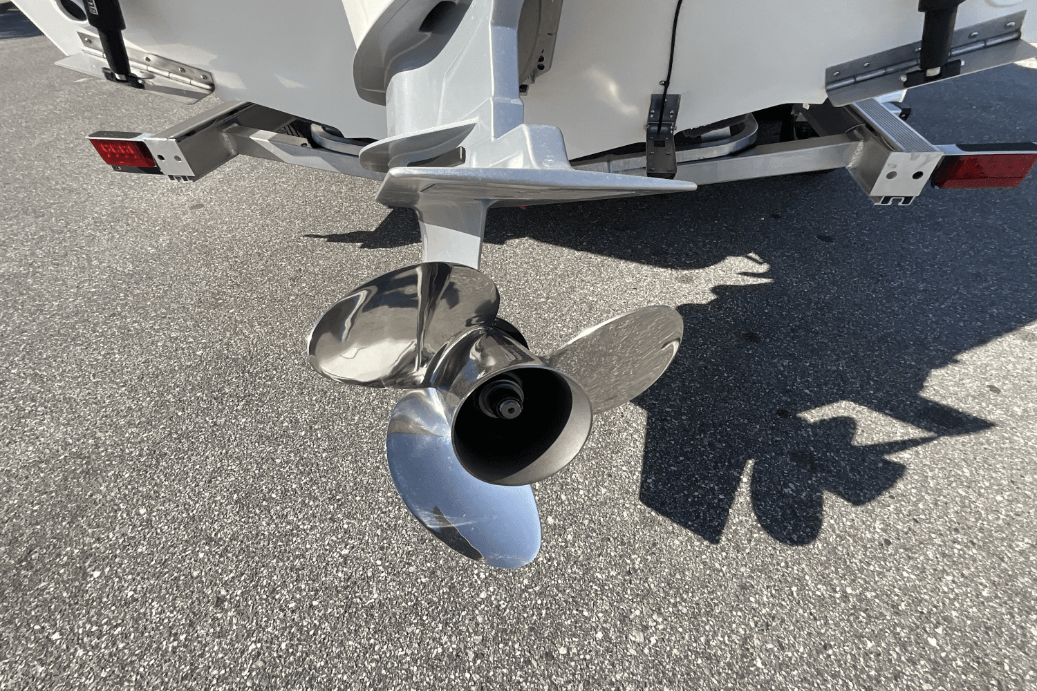 2025 Boston Whaler 210 Vantage Image Thumbnail #5