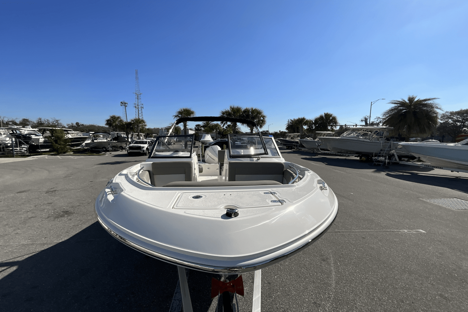2025 Boston Whaler 210 Vantage Image Thumbnail #8
