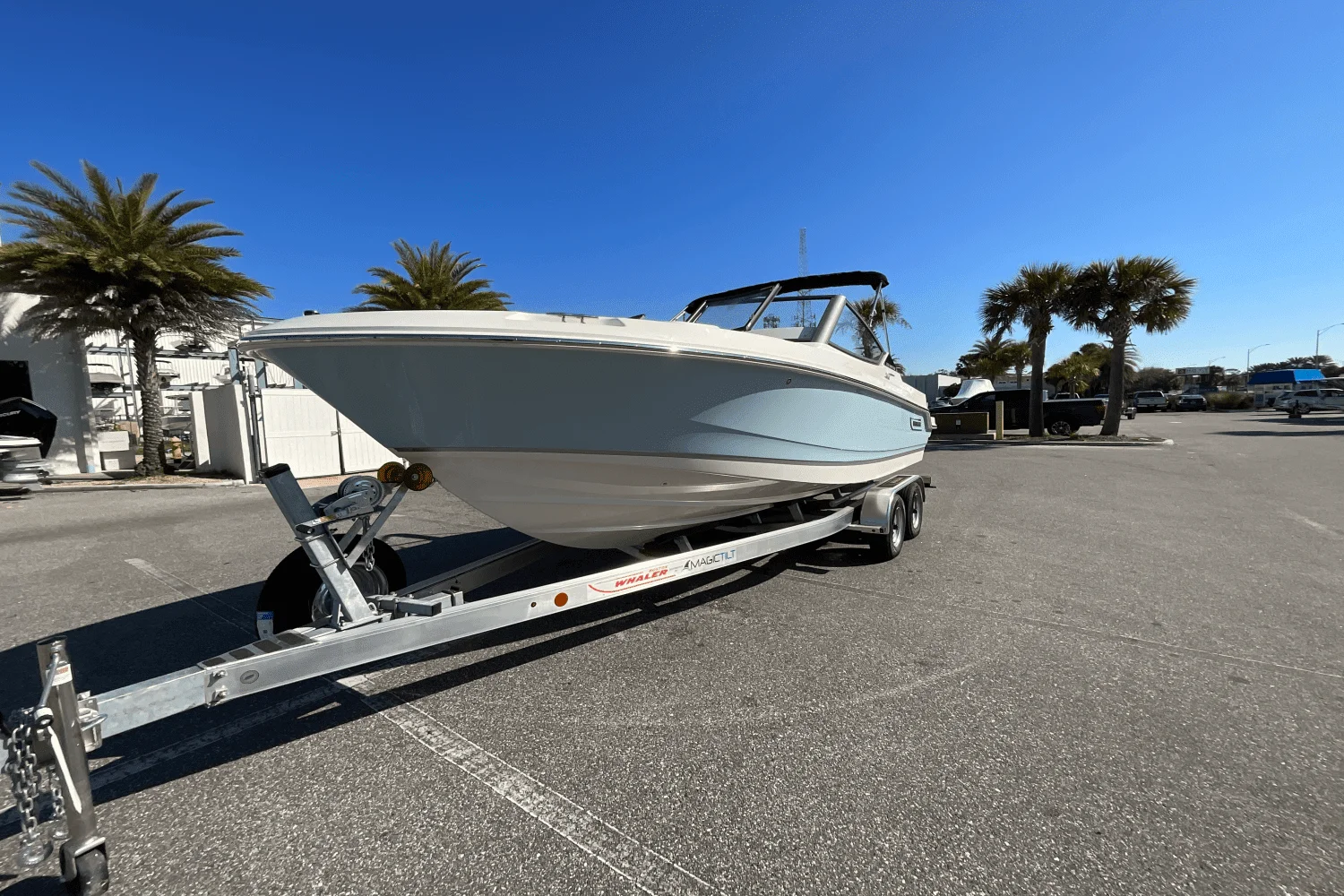 2025 Boston Whaler 210 Vantage Image Thumbnail #1