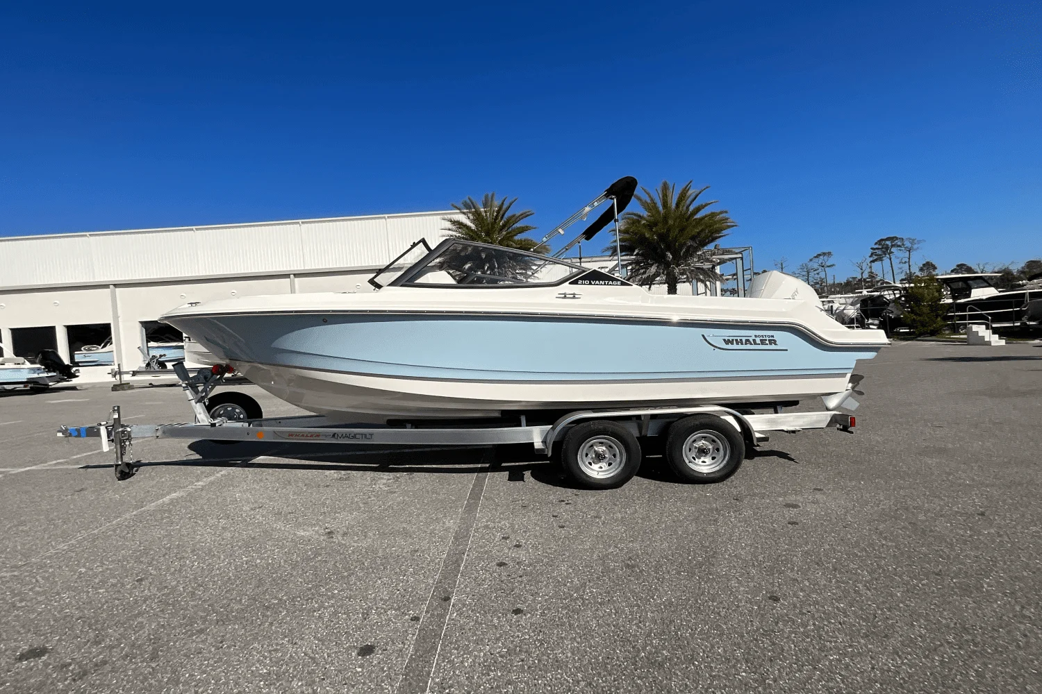 2025 Boston Whaler 210 Vantage Image Thumbnail #13