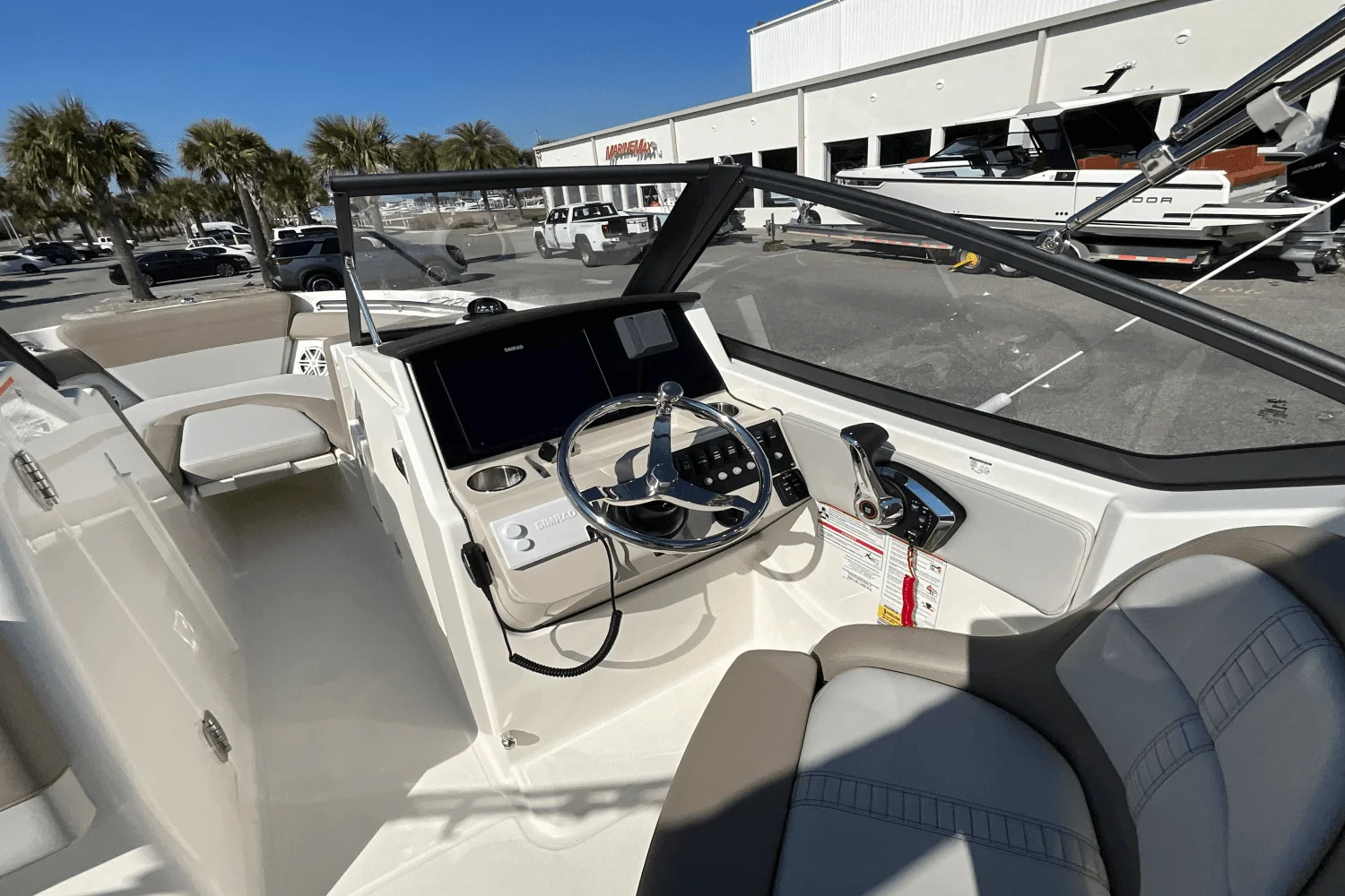 2025 Boston Whaler 210 Vantage Image Thumbnail #30
