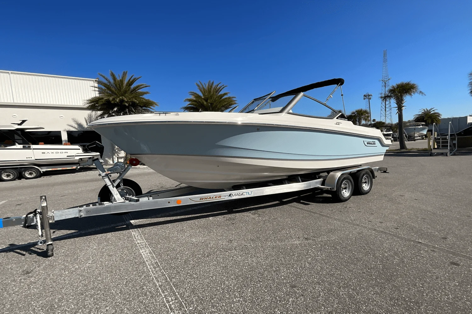 2025 Boston Whaler 210 Vantage Image Thumbnail #13