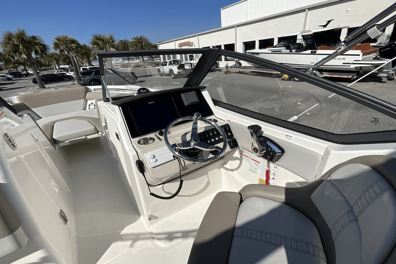 2025 Boston Whaler 210 Vantage Image Thumbnail #30
