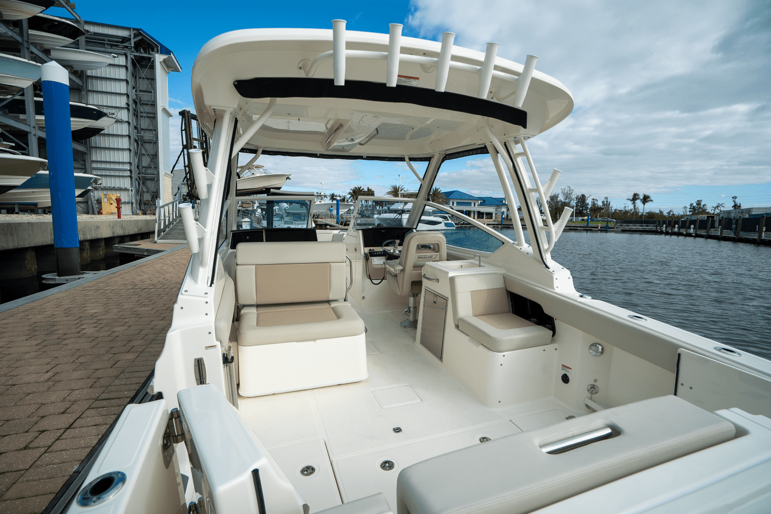 2025 Boston Whaler 280 Vantage Image Thumbnail #5
