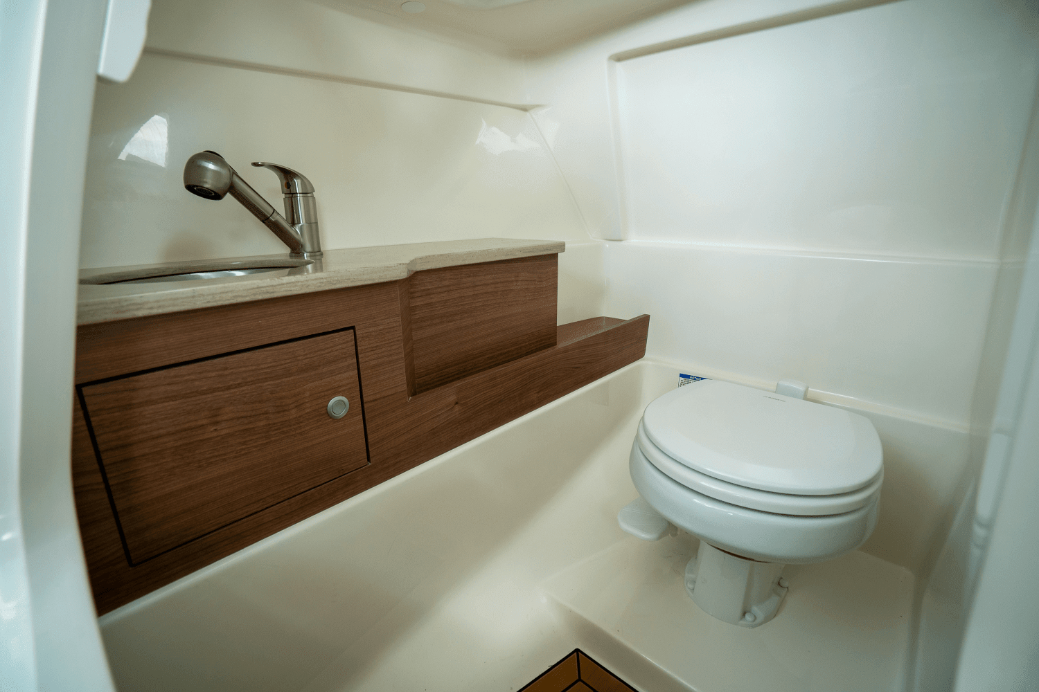 2025 Boston Whaler 280 Vantage Image Thumbnail #16