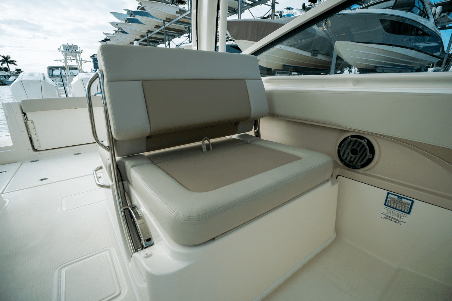 2025 Boston Whaler 280 Vantage Image Thumbnail #13