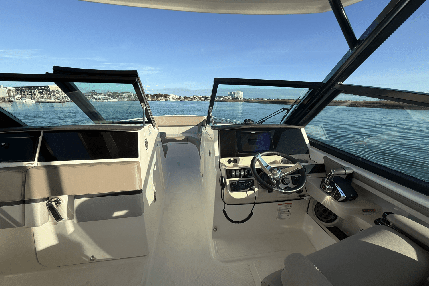 2025 Boston Whaler 280 Vantage Image Thumbnail #23