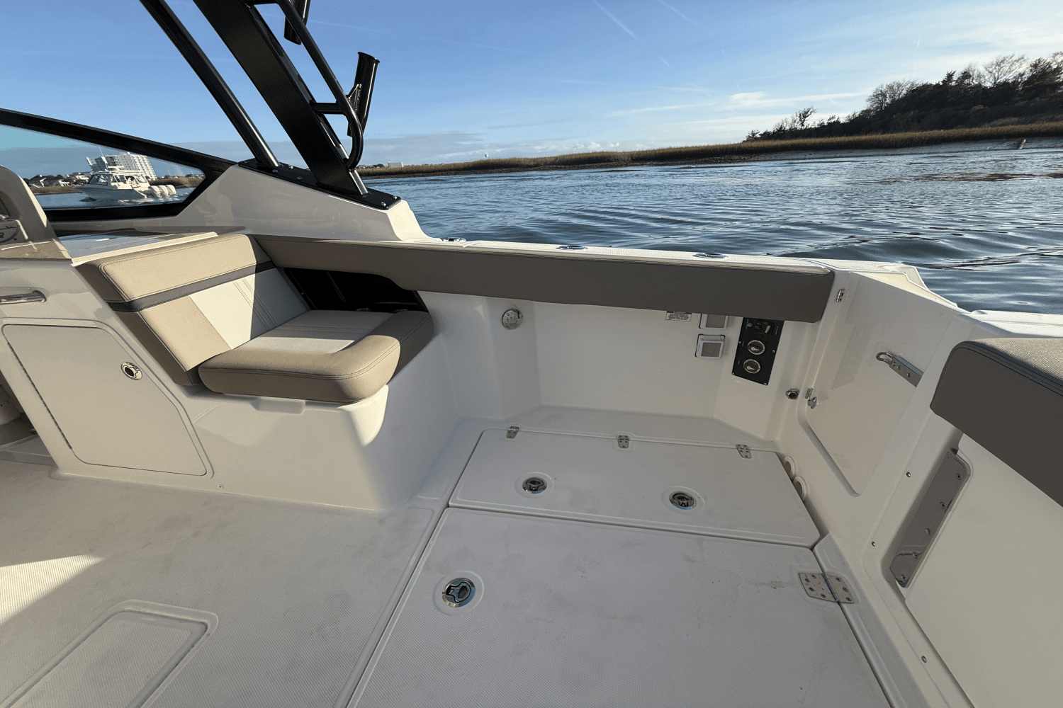 2025 Boston Whaler 280 Vantage Image Thumbnail #14