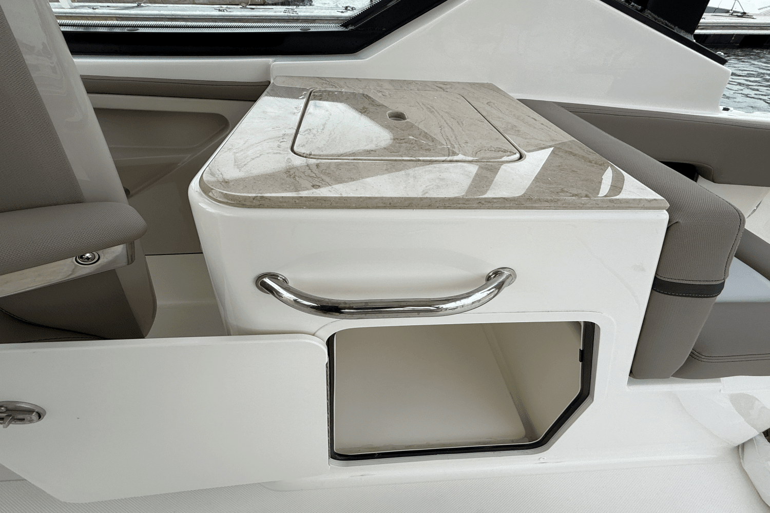 2025 Boston Whaler 280 Vantage Image Thumbnail #19