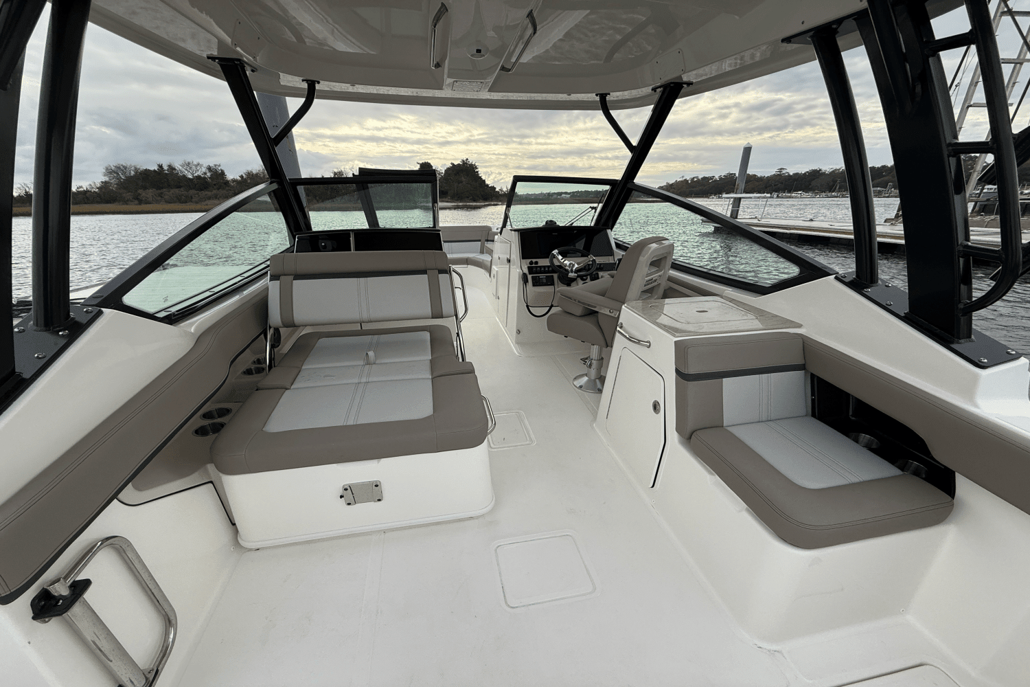 2025 Boston Whaler 280 Vantage Image Thumbnail #20