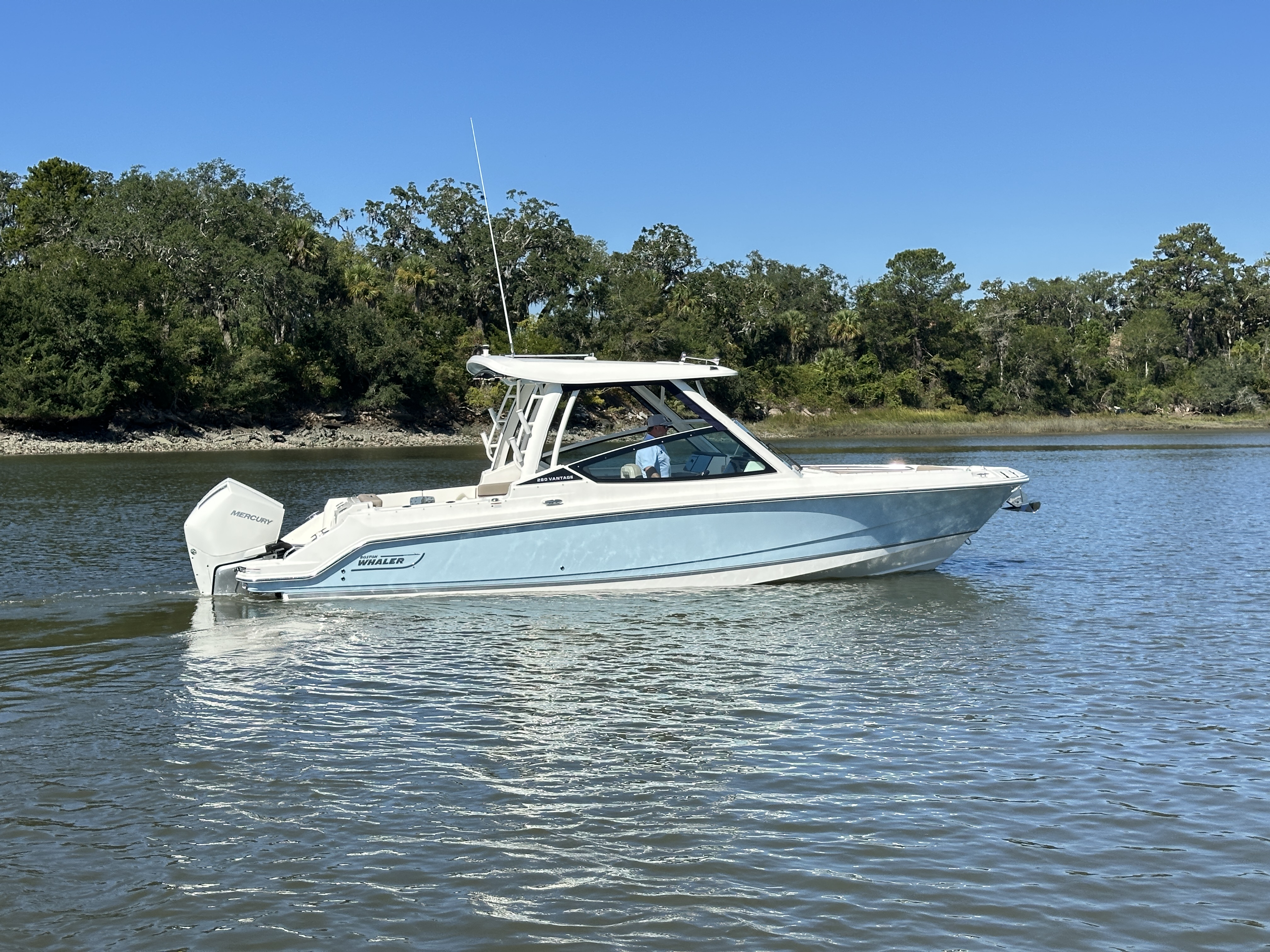 2025 Boston Whaler 280 Vantage Image Thumbnail #0