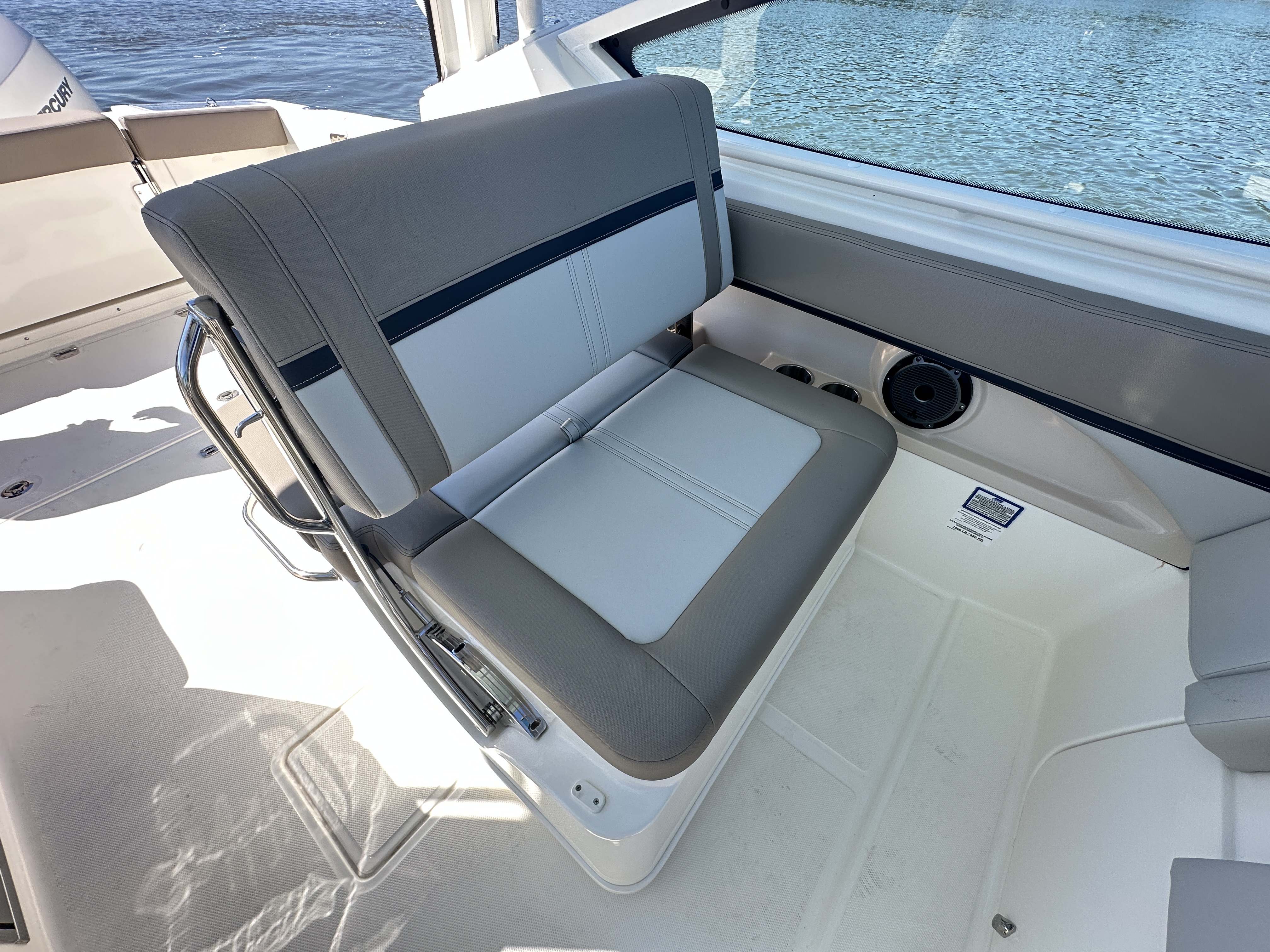 2025 Boston Whaler 280 Vantage Image Thumbnail #20