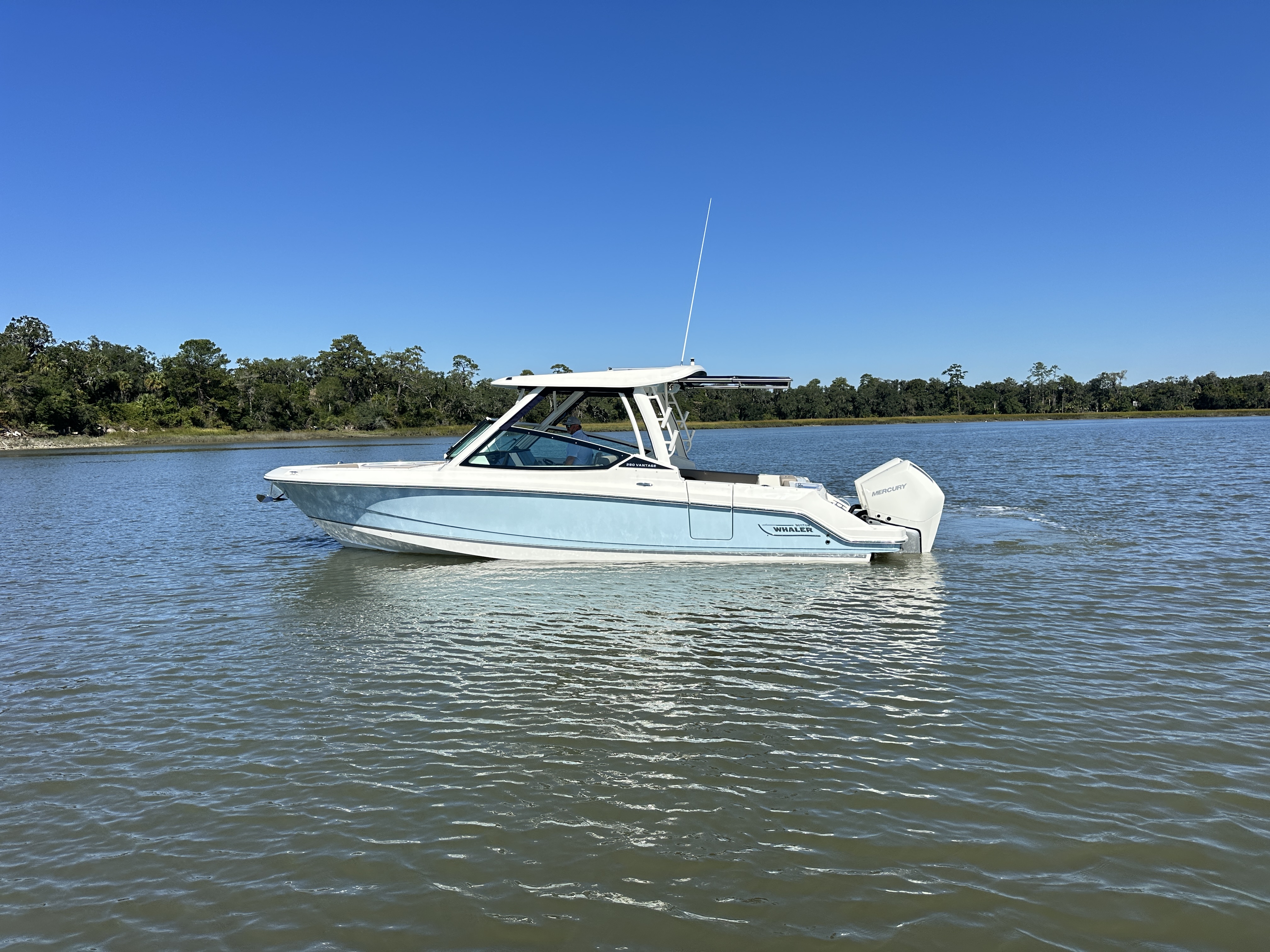 2025 Boston Whaler 280 Vantage Image Thumbnail #3