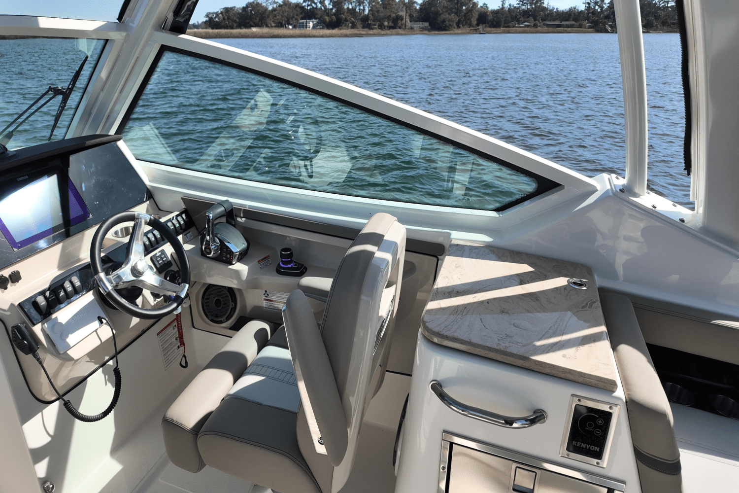 2025 Boston Whaler 280 Vantage Image Thumbnail #6