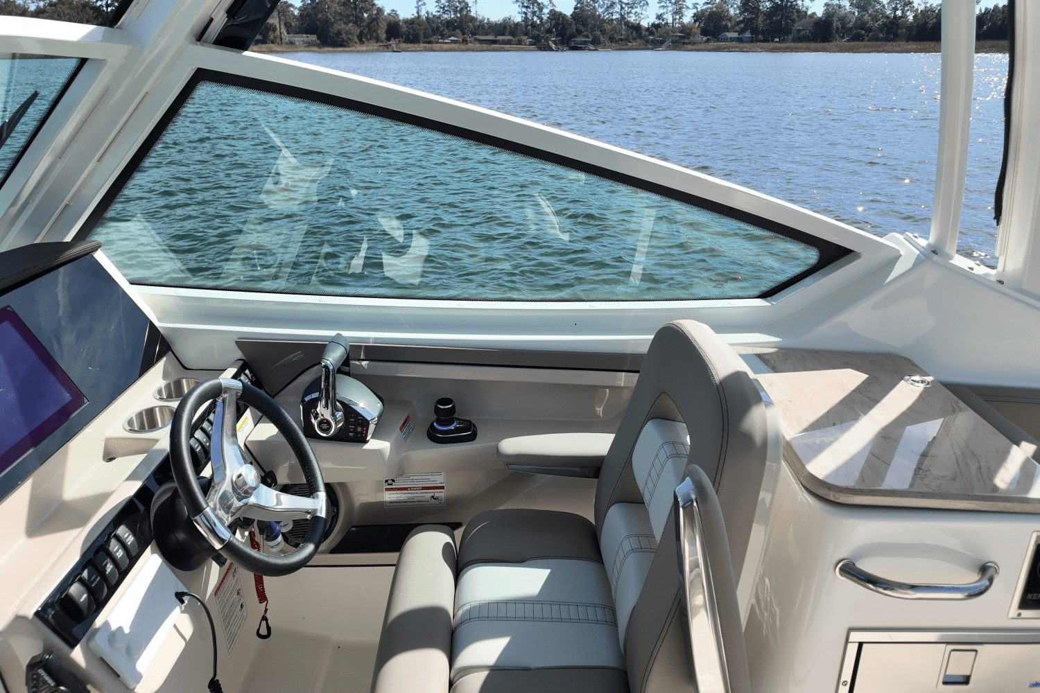 2025 Boston Whaler 280 Vantage Image Thumbnail #5