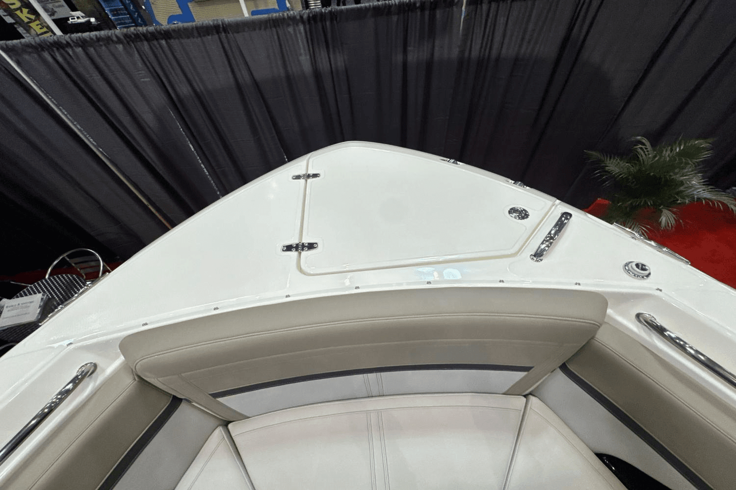2025 Boston Whaler 280 Vantage Image Thumbnail #25