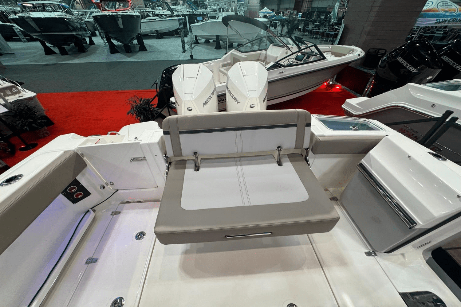 2025 Boston Whaler 280 Vantage Image Thumbnail #5