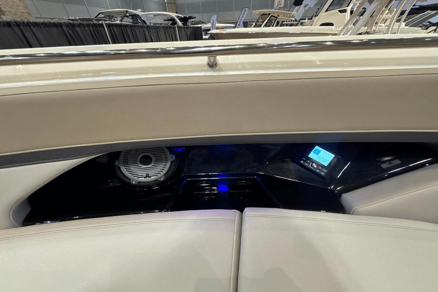 2025 Boston Whaler 280 Vantage Image Thumbnail #28