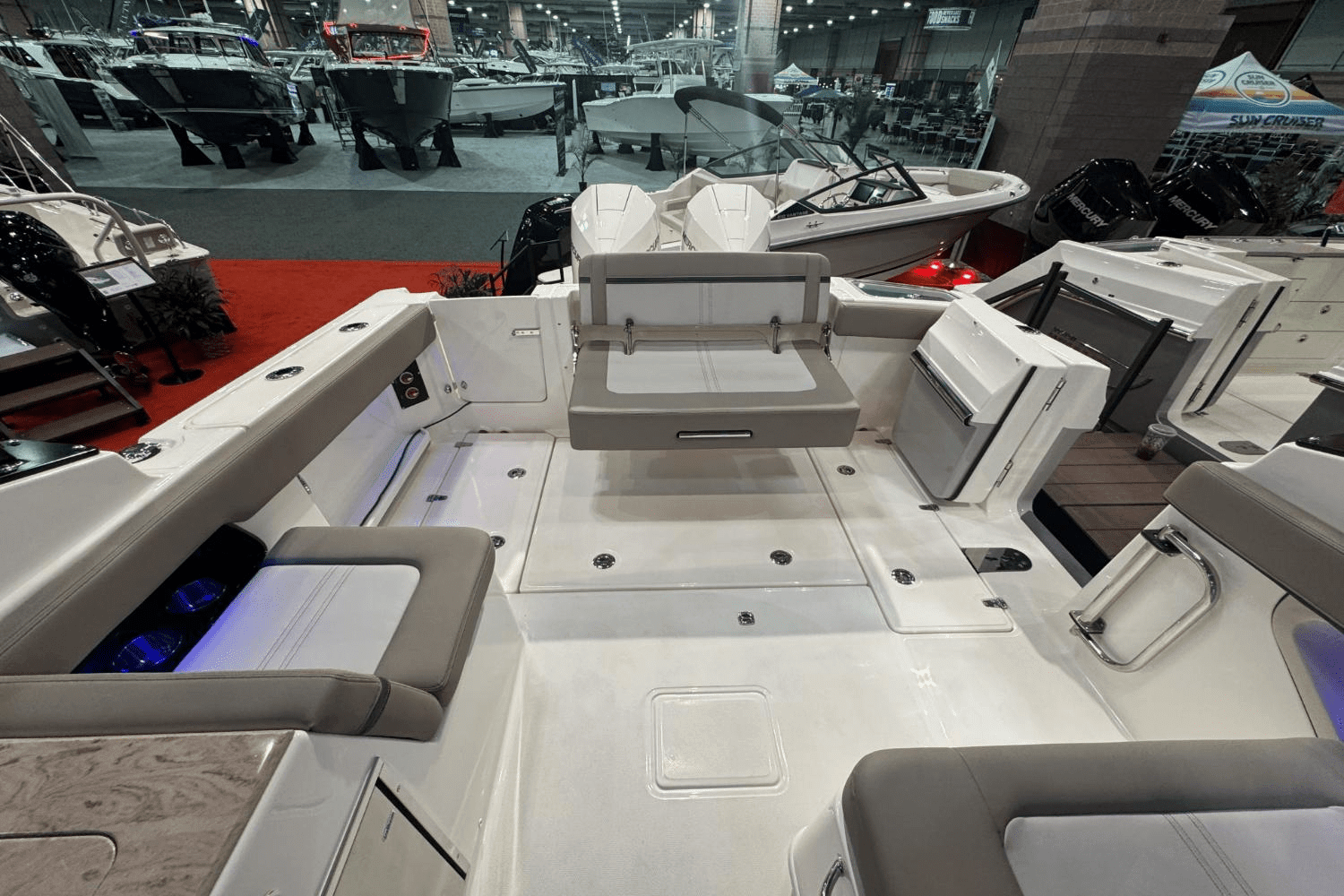 2025 Boston Whaler 280 Vantage Image Thumbnail #7