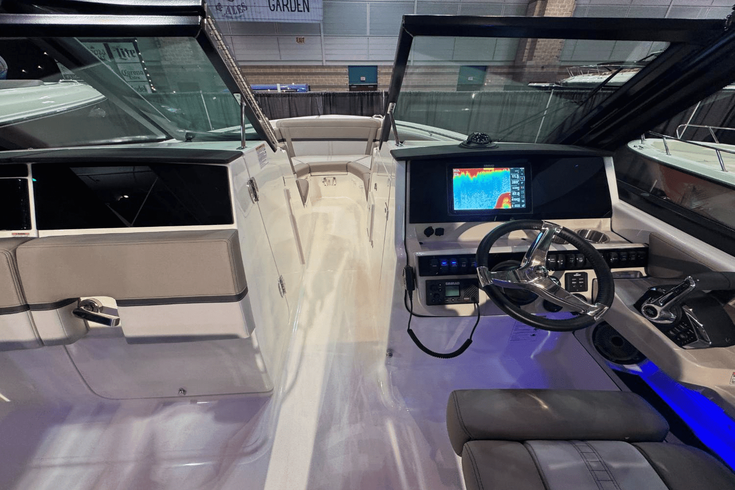 2025 Boston Whaler 280 Vantage Image Thumbnail #16