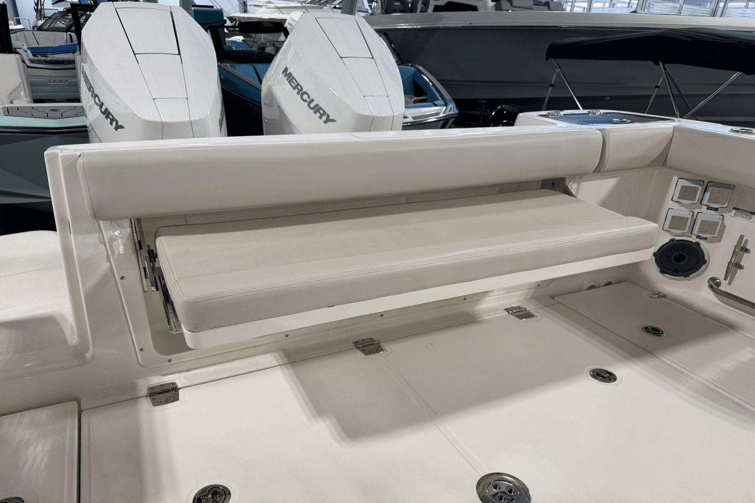 2025 Boston Whaler 325 Conquest Image Thumbnail #5