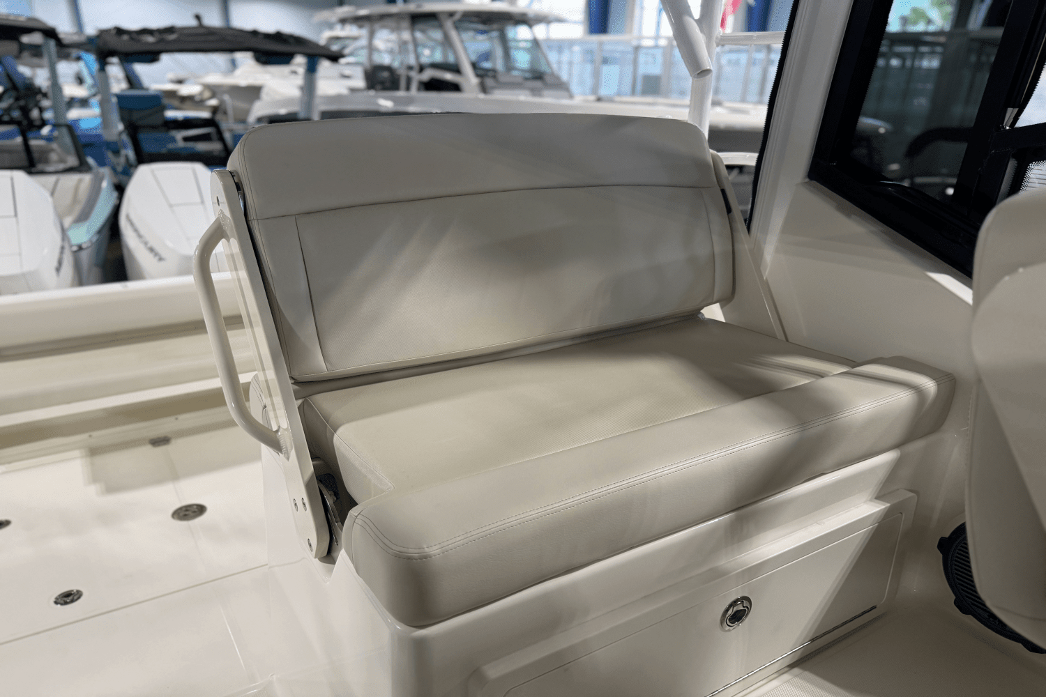 2025 Boston Whaler 325 Conquest Image Thumbnail #13