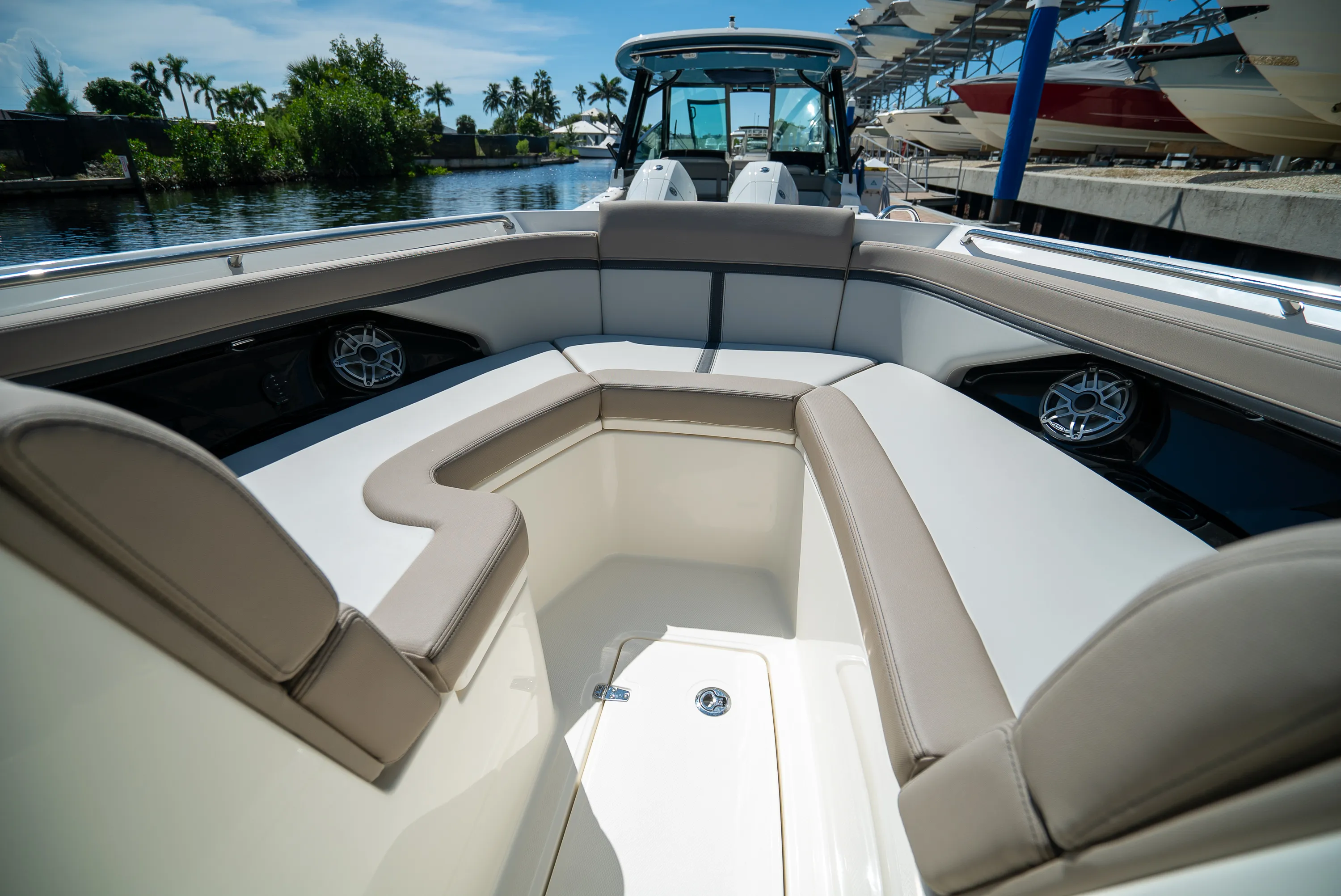 2026 Boston Whaler 330 Vantage Image Thumbnail #20