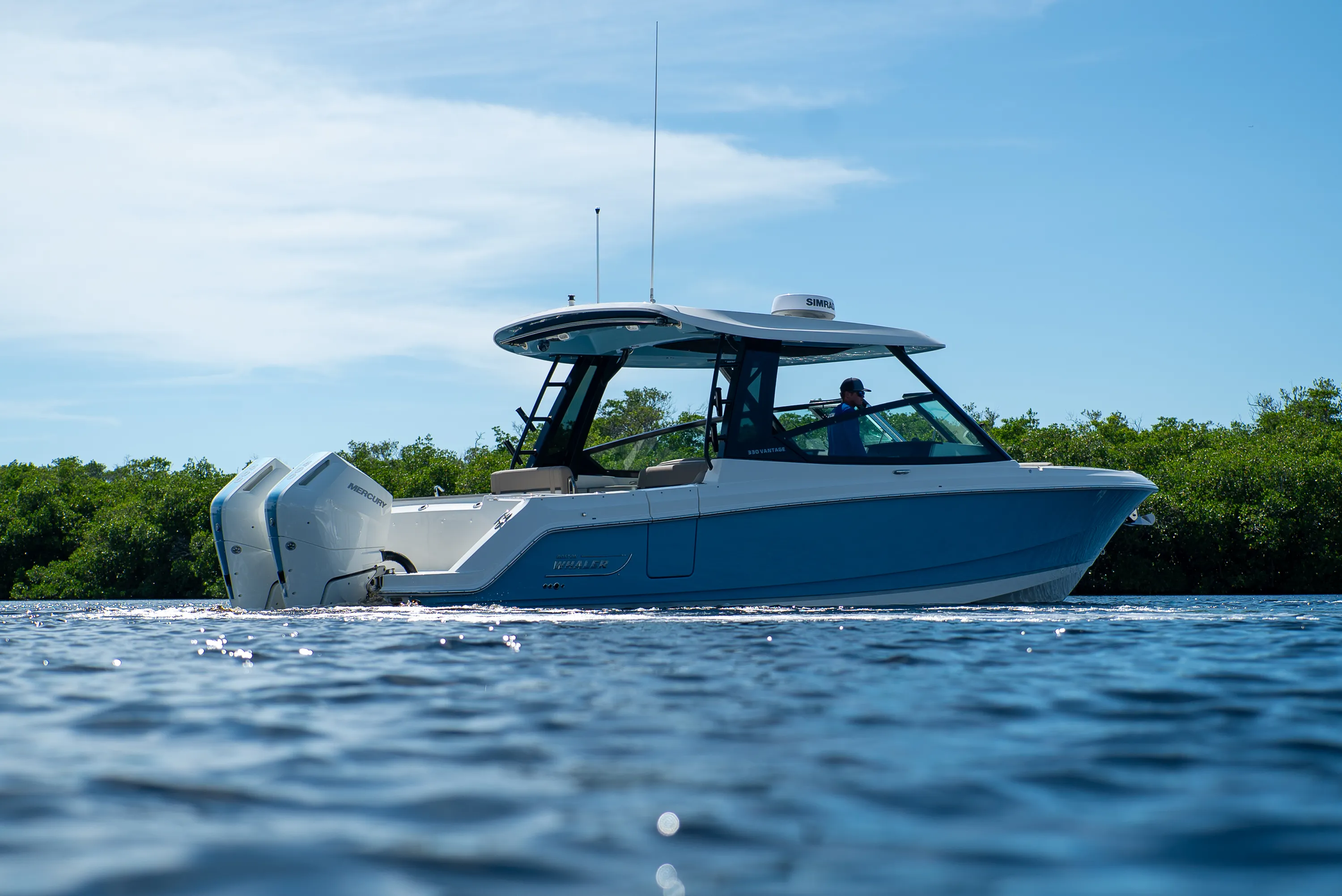 2026 Boston Whaler 330 Vantage Image Thumbnail #3
