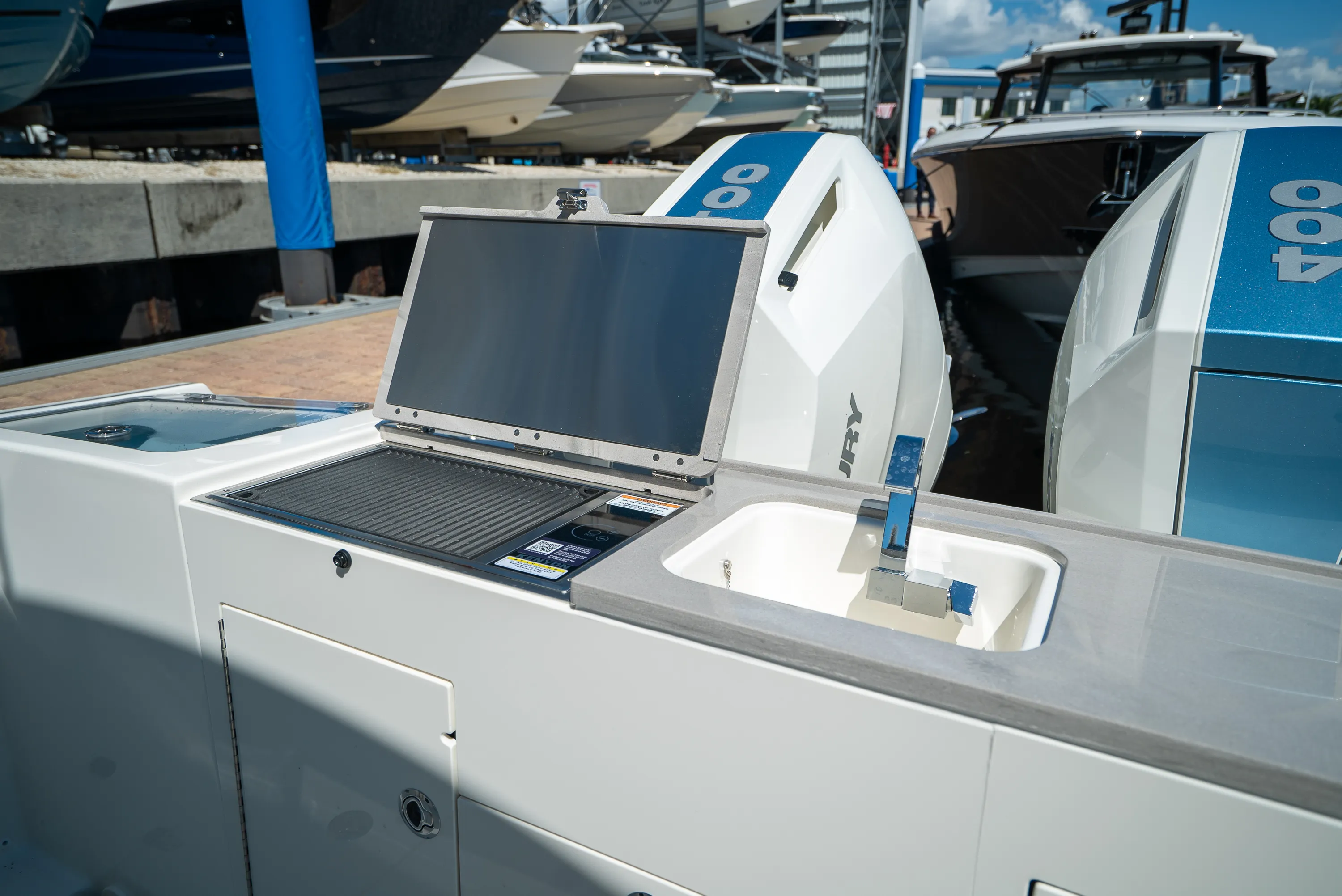 2026 Boston Whaler 330 Vantage Image Thumbnail #7