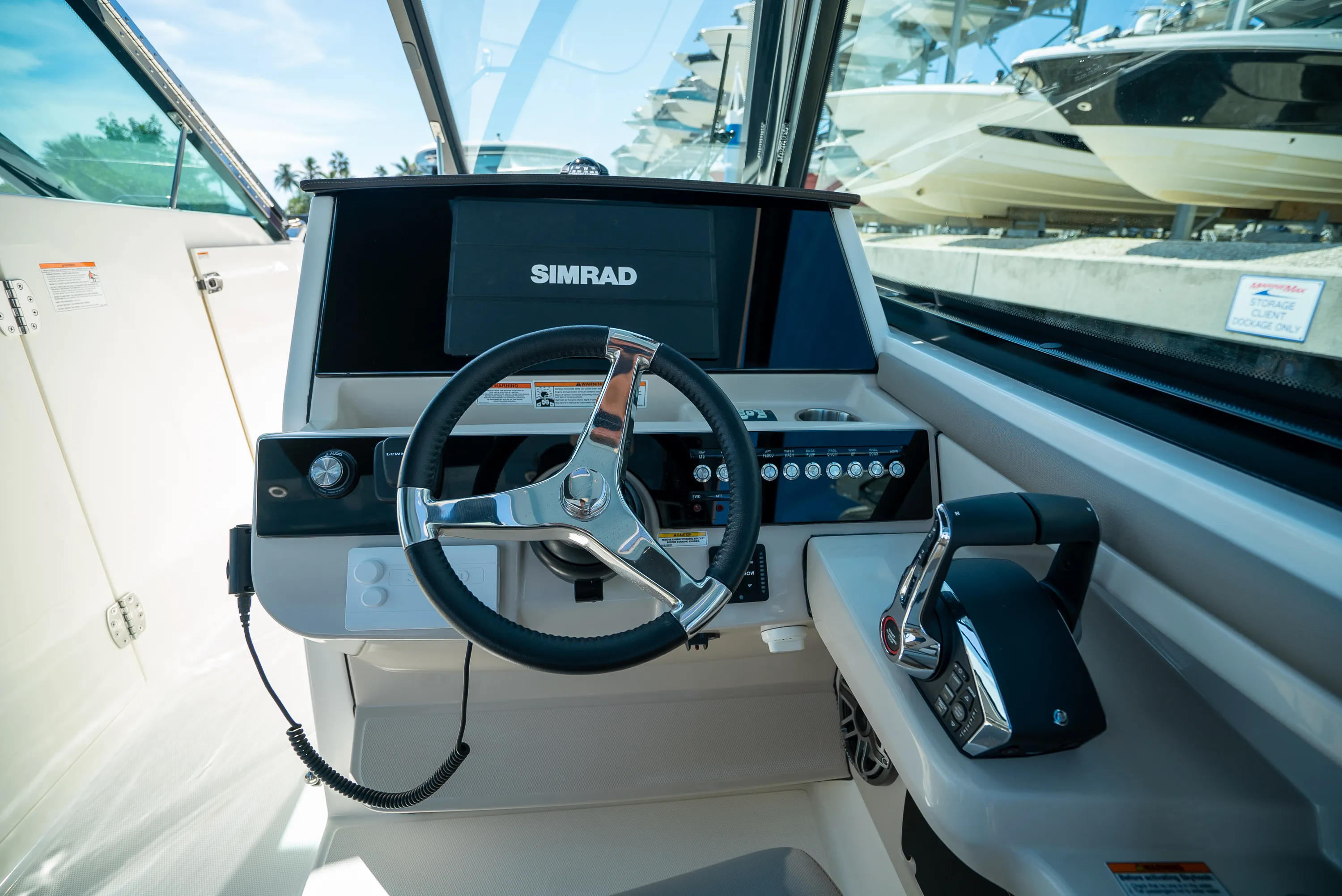 2026 Boston Whaler 330 Vantage Image Thumbnail #15