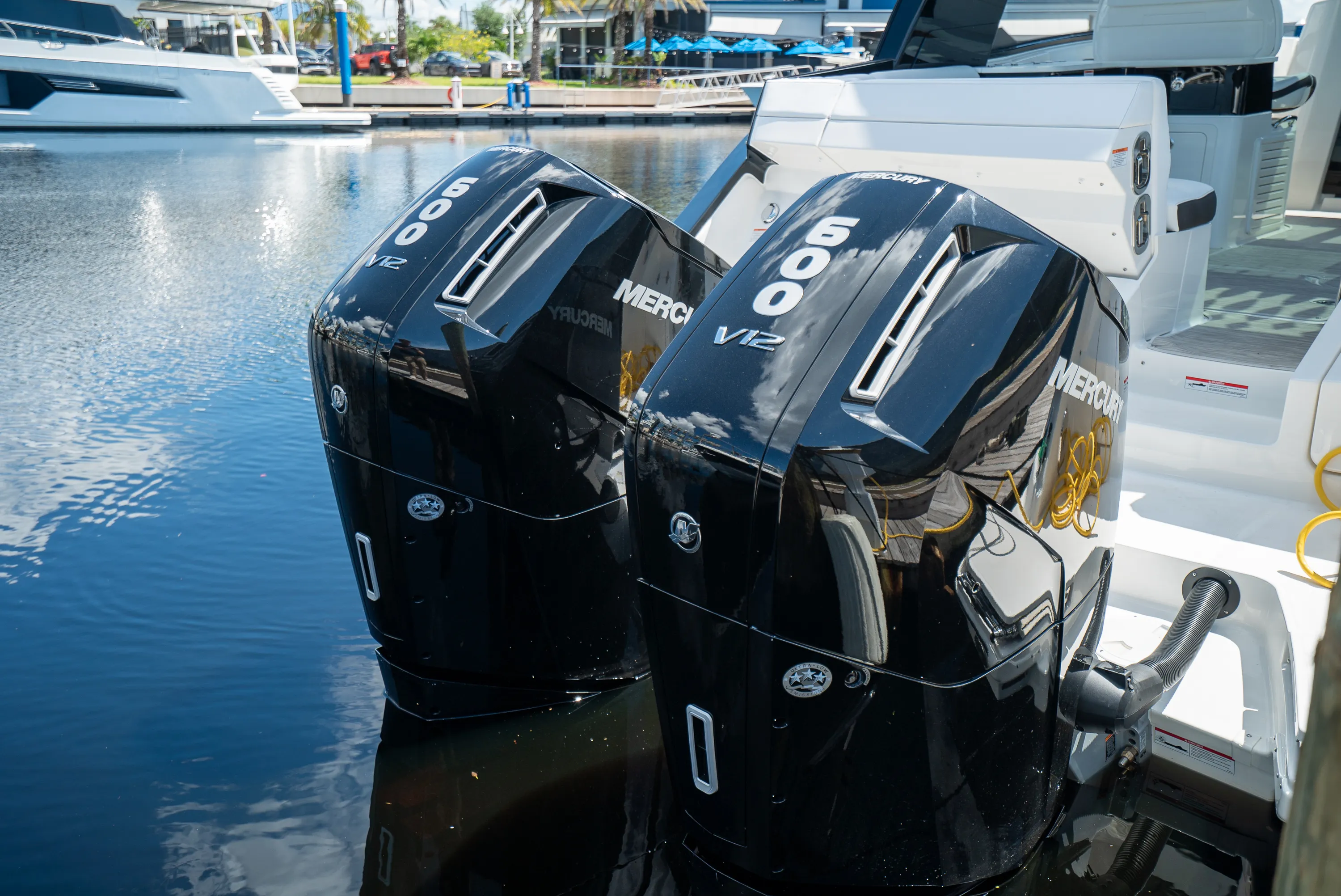 2026 Boston Whaler 330 Vantage Image Thumbnail #4