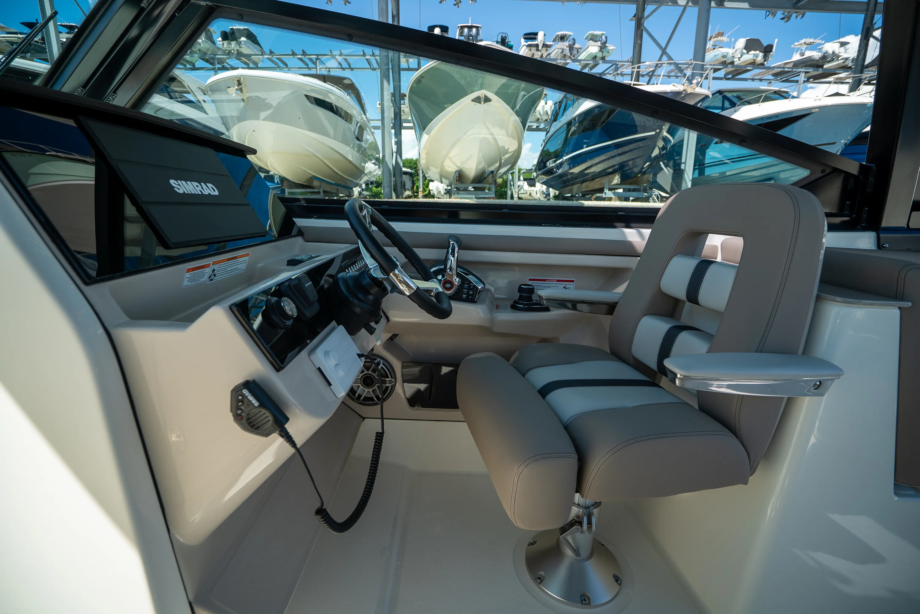 2026 Boston Whaler 330 Vantage Image Thumbnail #13