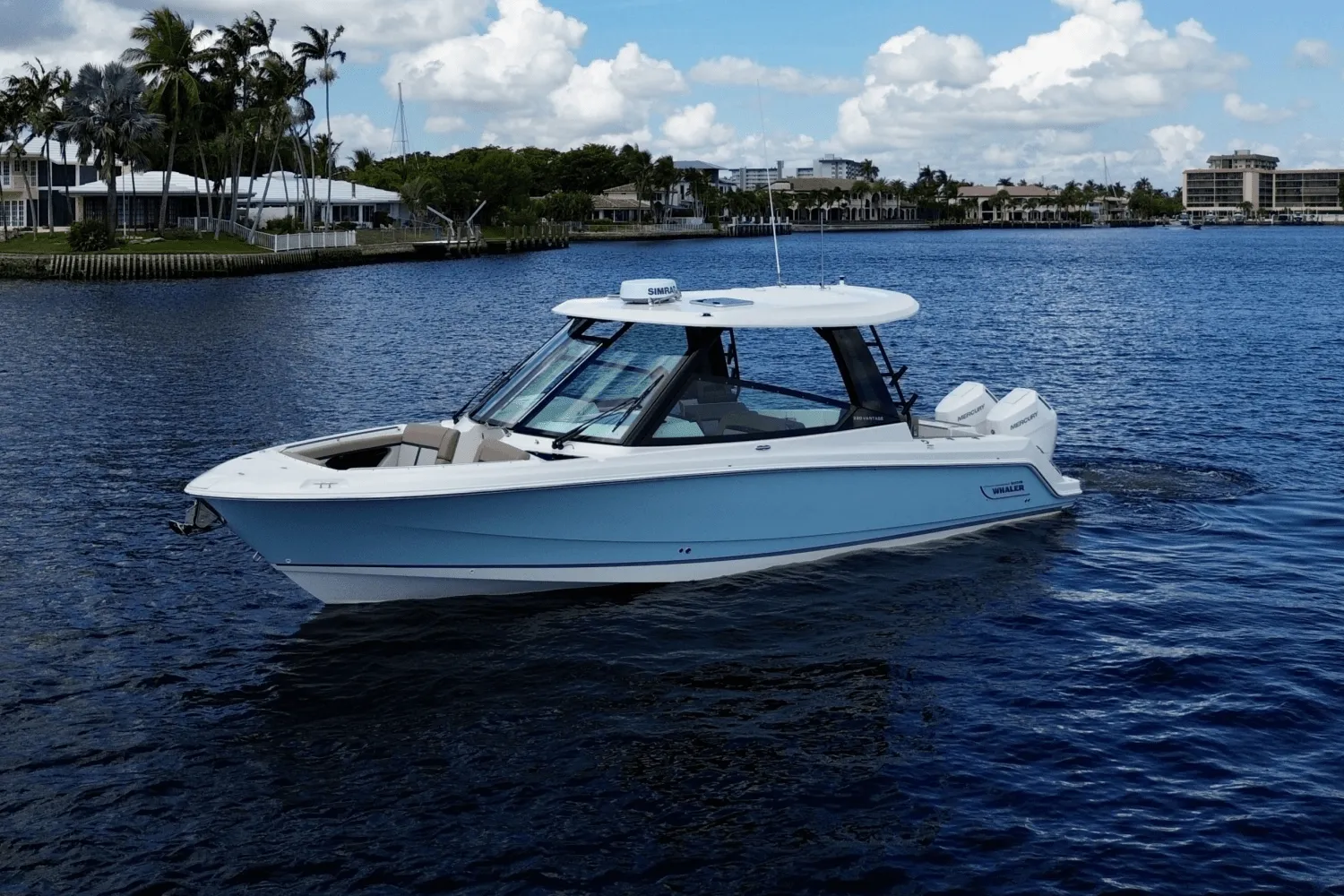 2026 Boston Whaler 330 Vantage Image Thumbnail #4