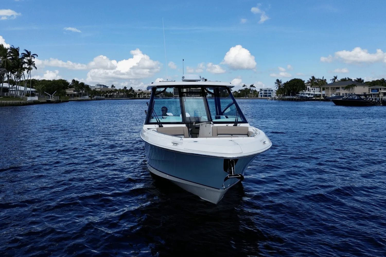 2026 Boston Whaler 330 Vantage Image Thumbnail #7