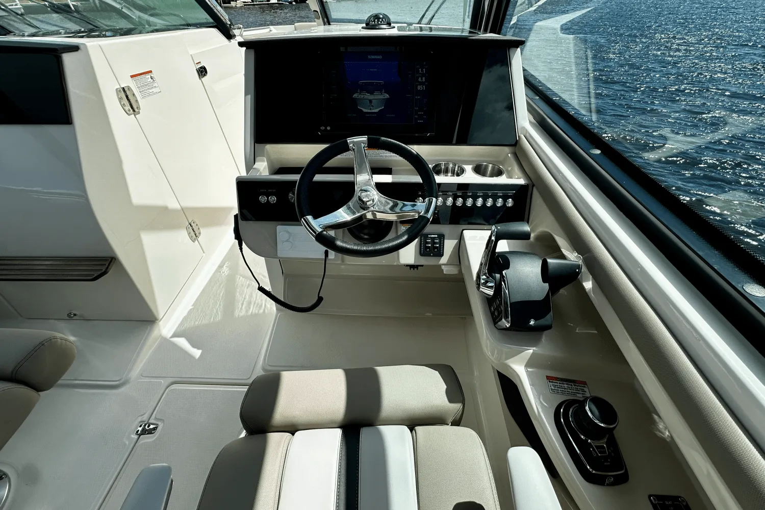2026 Boston Whaler 330 Vantage Image Thumbnail #41
